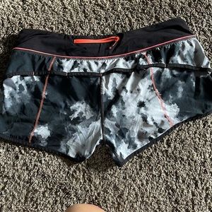 Lululemon speed up shorts size 10!
